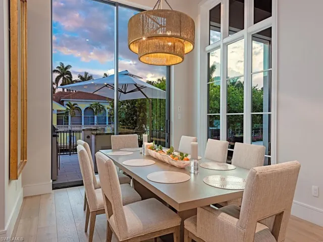 425 15th Ave S, Naples, Florida 34102