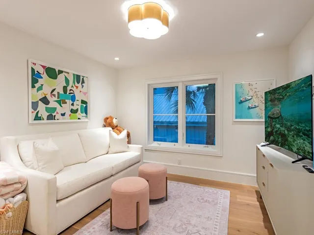 425 15th Ave S, Naples, Florida 34102