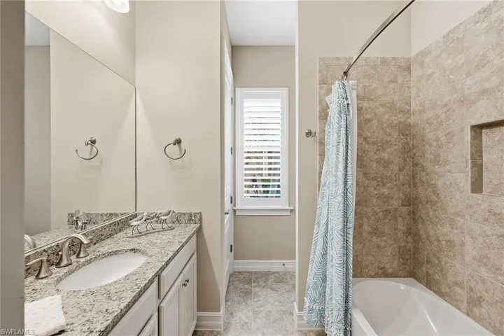 9446 Lagomar Ct, Naples, Florida 34114