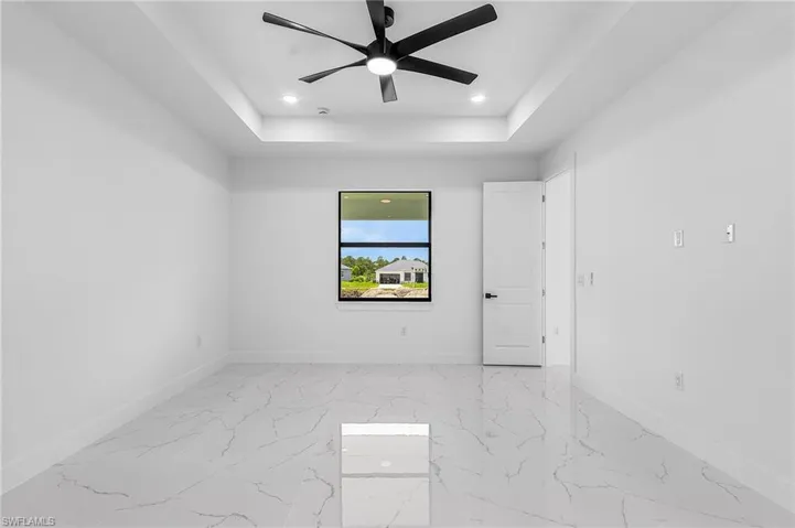 2813  24th W ST, Lehigh Acres, FL 33971