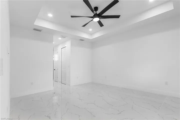 2813  24th W ST, Lehigh Acres, FL 33971