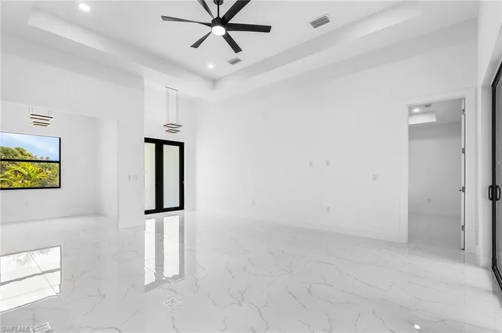 2813  24th W ST, Lehigh Acres, FL 33971