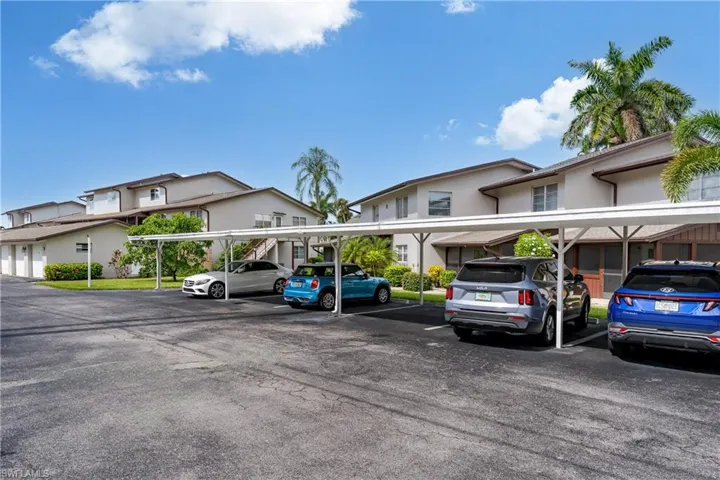 180  Cypress E WAY, Naples, FL 34110