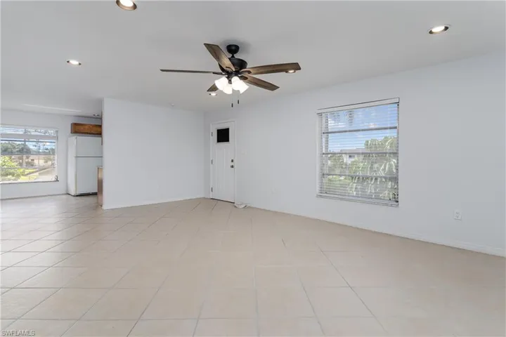 180  Cypress E WAY, Naples, FL 34110