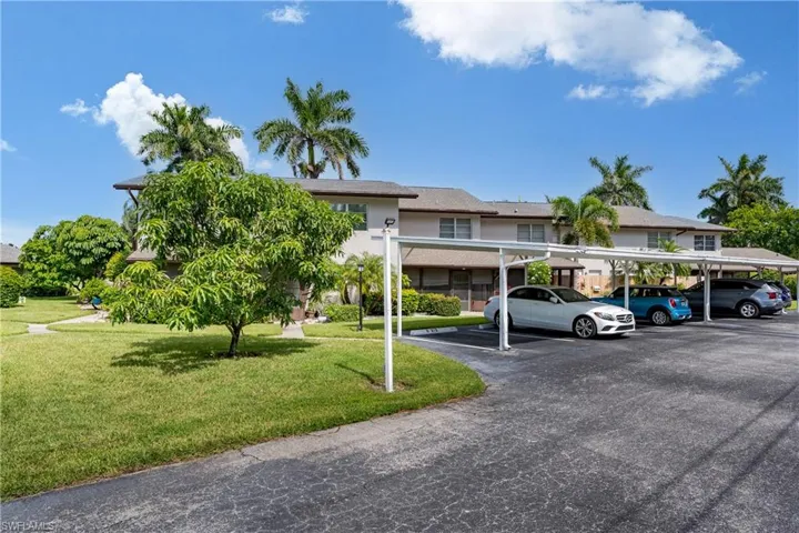 180  Cypress E WAY, Naples, FL 34110