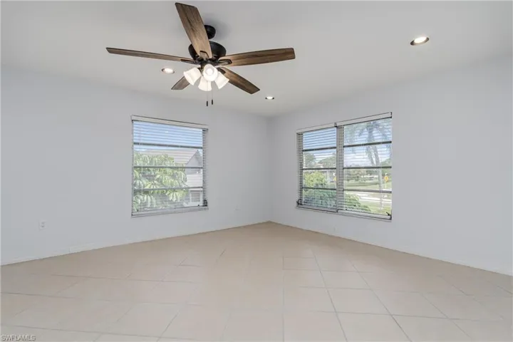 180  Cypress E WAY, Naples, FL 34110