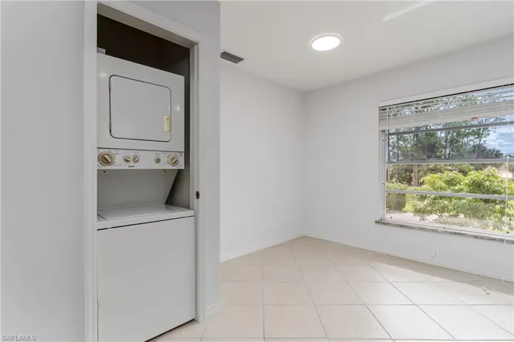 180  Cypress E WAY, Naples, FL 34110