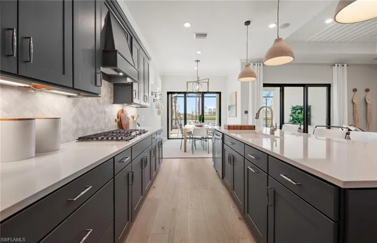 1950  Don Benito  WAY, Naples, FL 34120