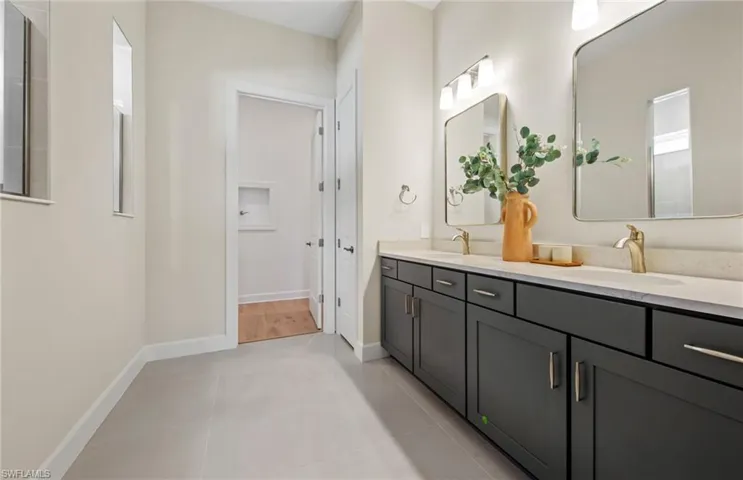 1950  Don Benito  WAY, Naples, FL 34120