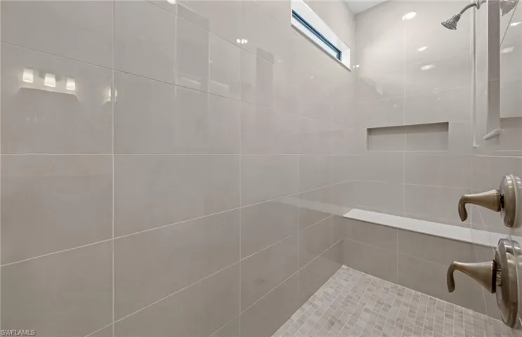1950  Don Benito  WAY, Naples, FL 34120