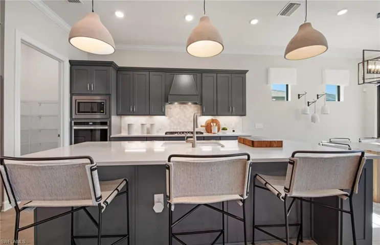 1950  Don Benito  WAY, Naples, FL 34120