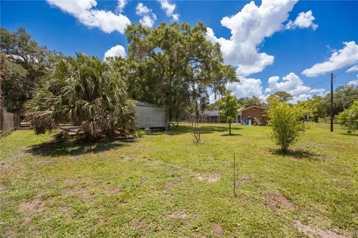22031 Edwards Dr, Alva, Florida 33920