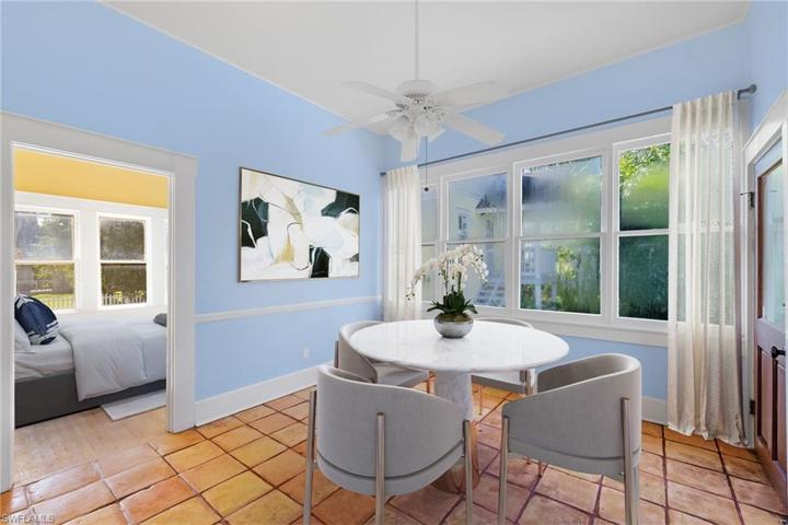 Breakfast Room