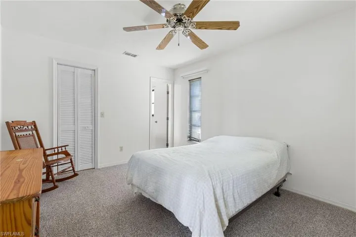 122 NE 20th PL, CAPE CORAL FL 33909