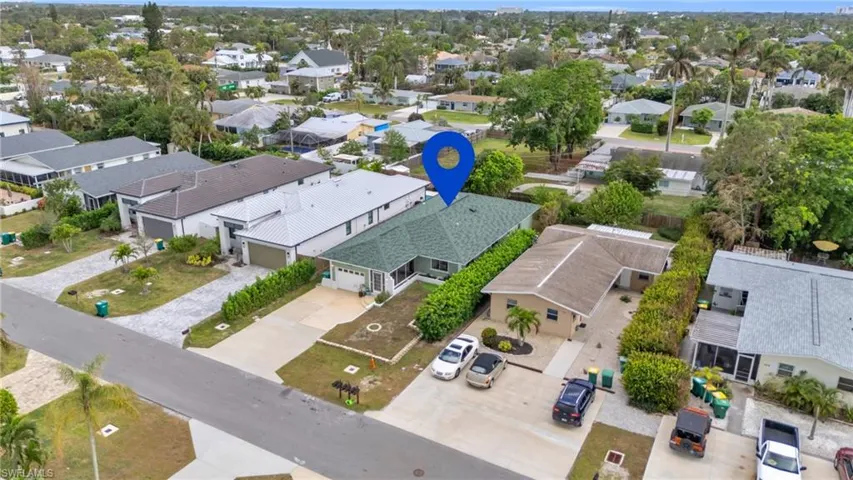 Birds eye view of property