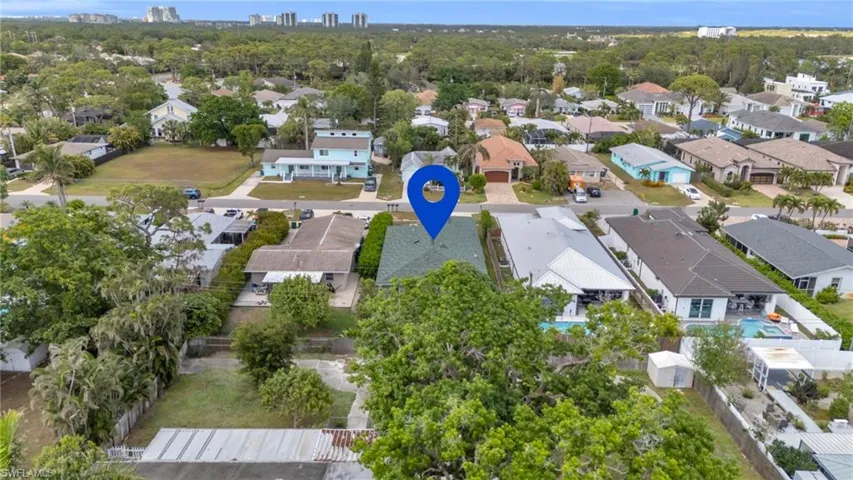 Birds eye view of property