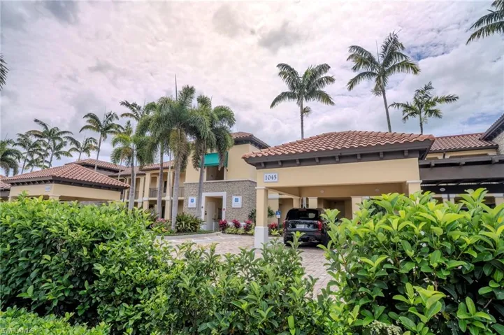 1045 Sandpiper St G203, Naples, Florida 34102