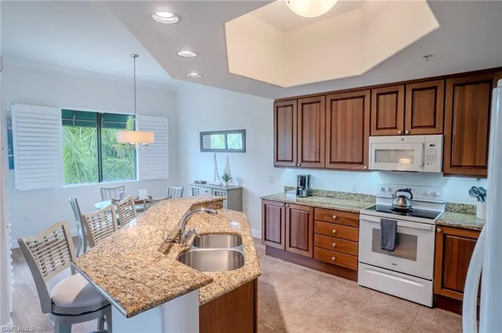 1045 Sandpiper St G203, Naples, Florida 34102