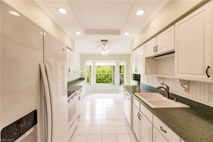 917 Charlemagne Blvd, Naples Fl 34112