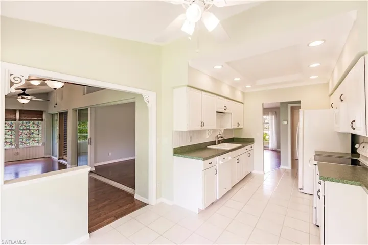 917 Charlemagne Blvd, Naples Fl 34112