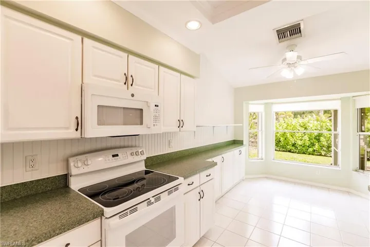 917 Charlemagne Blvd, Naples Fl 34112