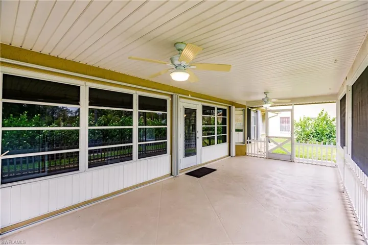 917 Charlemagne Blvd, Naples Fl 34112