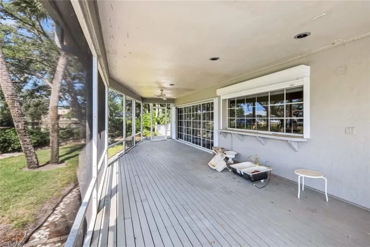 Deck featuring a ceiling fan