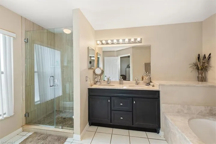 4860 14th St Ne, Naples, Florida 34120