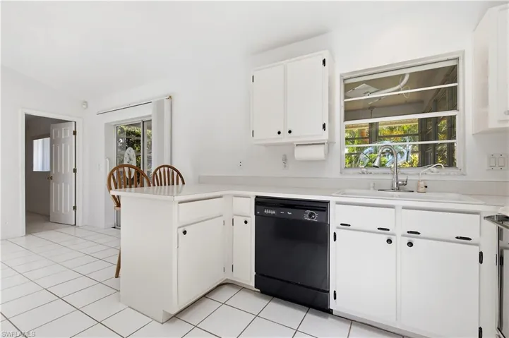 1513 Sw 44th St, Cape Coral, Florida 33914