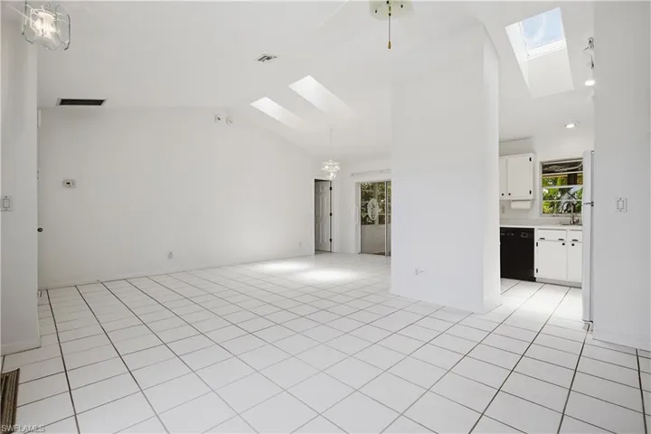 1513 Sw 44th St, Cape Coral, Florida 33914