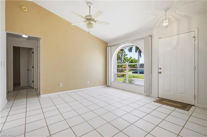 1513 Sw 44th St, Cape Coral, Florida 33914