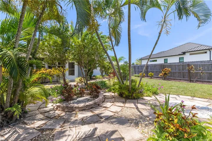 1513 Sw 44th St, Cape Coral, Florida 33914