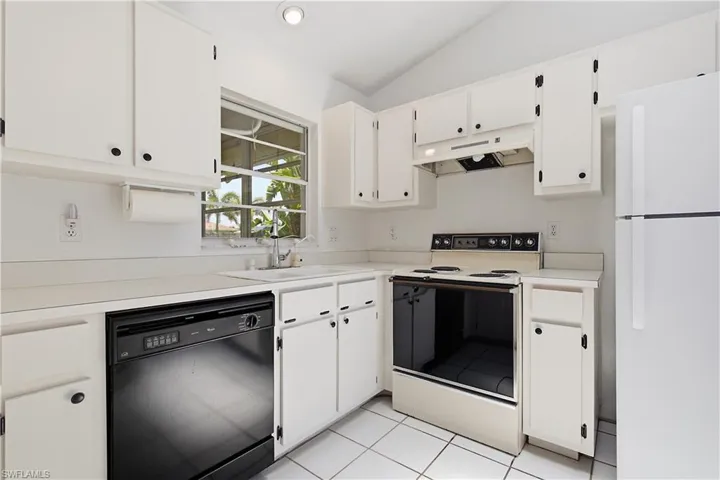 1513 Sw 44th St, Cape Coral, Florida 33914