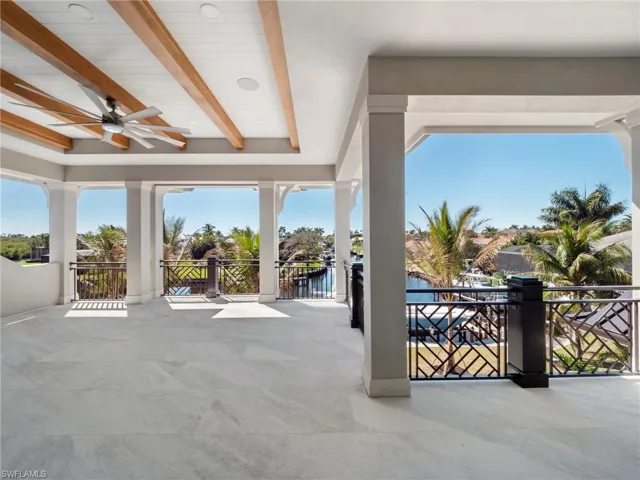 2nd floor outdoor living