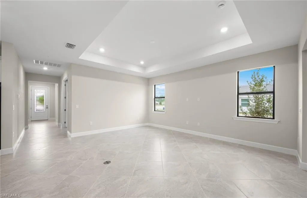 3056 Weston Manor DR, Alva, FL 33920,225028857