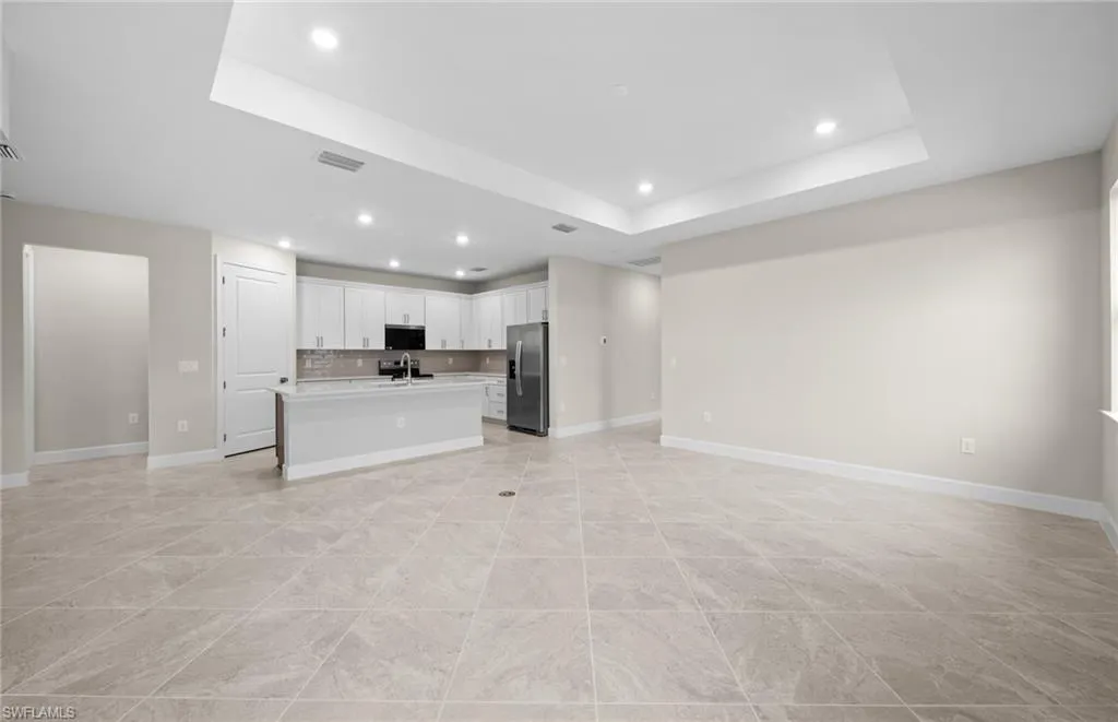 3056 Weston Manor DR, Alva, FL 33920,225028857