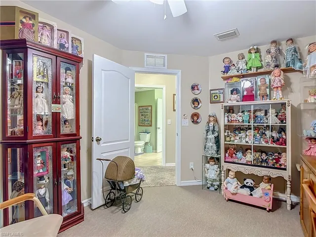 2610 53rd St W, Lehigh Acres, Florida 33971