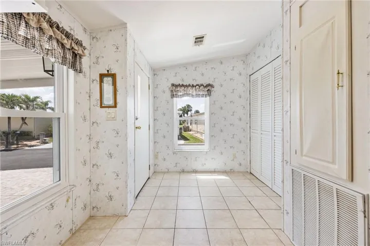 370 Nicklaus Blvd, North Fort Myers, Florida 33903