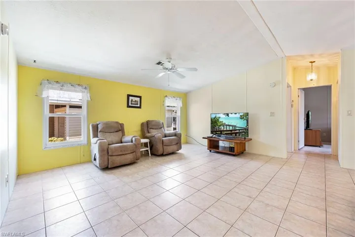 370 Nicklaus Blvd, North Fort Myers, Florida 33903