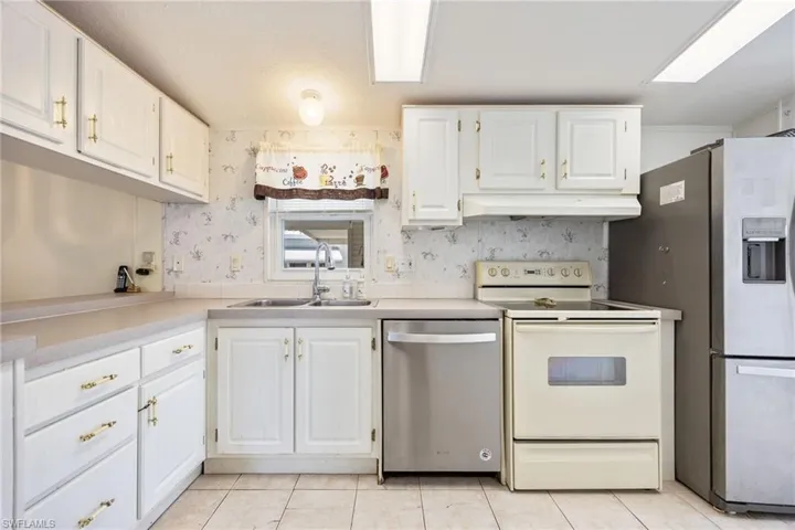 370 Nicklaus Blvd, North Fort Myers, Florida 33903