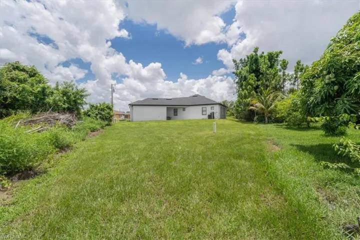 3510  9th W CT, Lehigh Acres, FL 33971