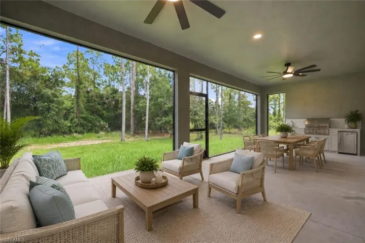 Screened in back lanai Virtual Staging