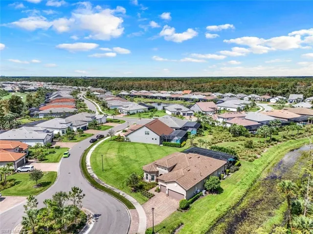 See the large lot and private location