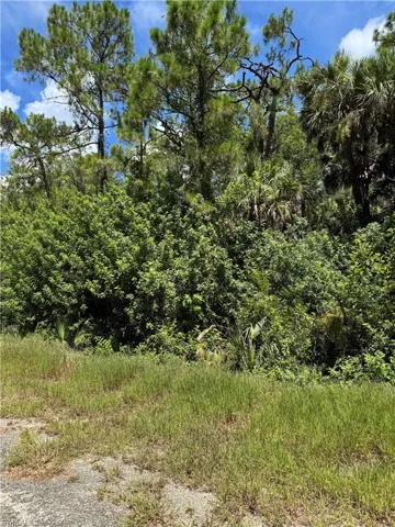 514 Woodman Dr, Lehigh Acres, Florida 33972
