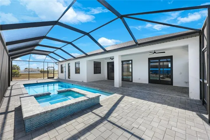 Large Lanai