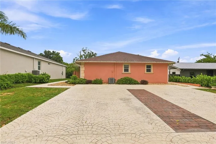 4438 Pine Lake Rd, Bonita Springs, Florida 34134