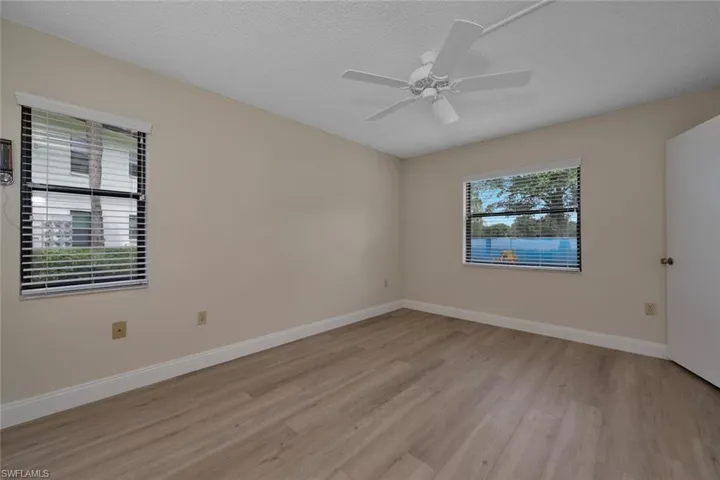 Unfurnished bedroom room