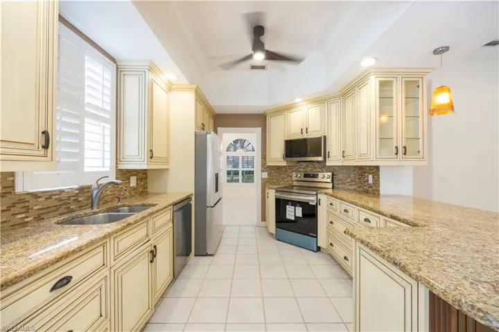 4260 Montalvo Ct, Naples, Florida 34109