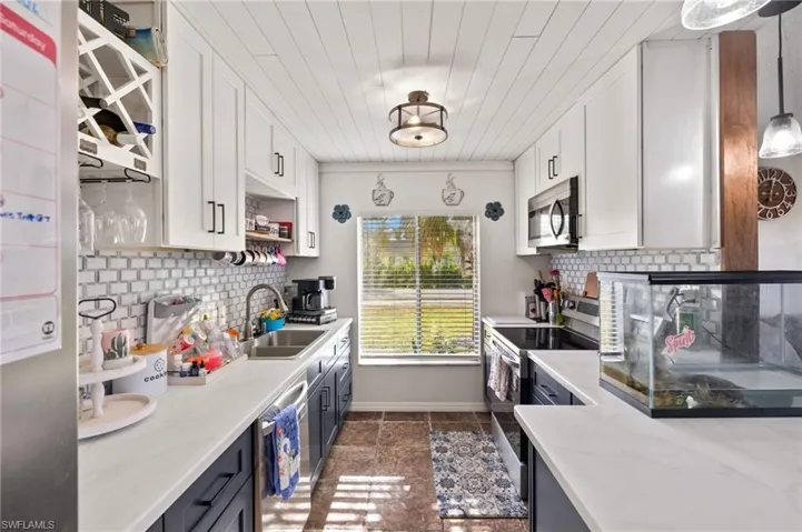 1165  Palm  AVE, North Fort Myers, FL 33903