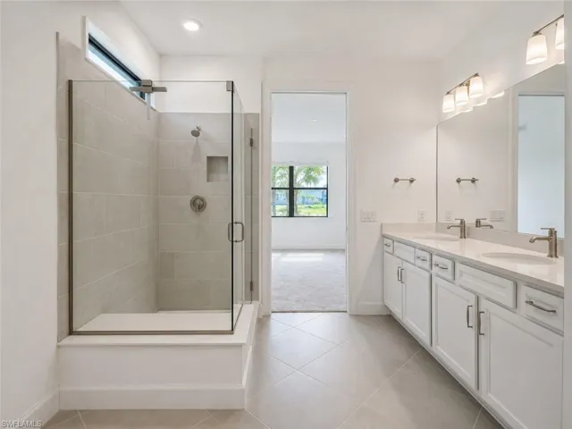 3929 Hampton Cir, Alva, Florida 33920